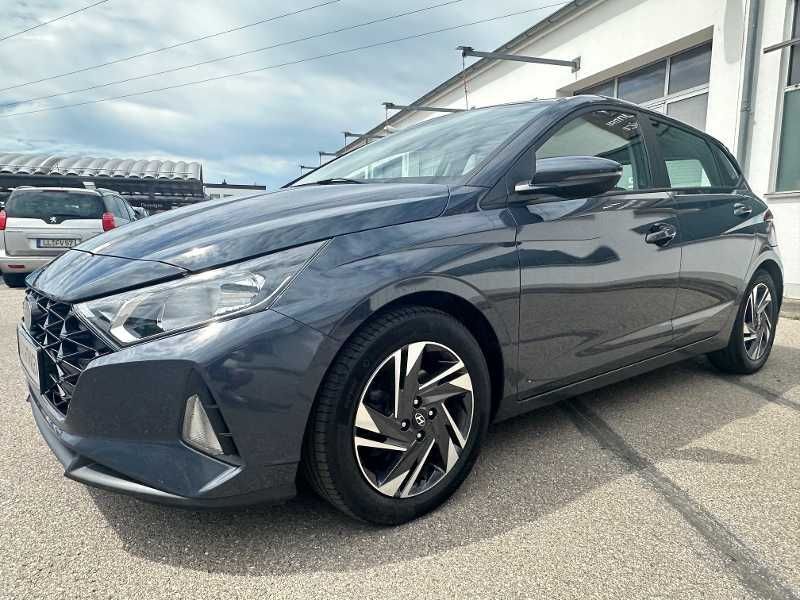 i20