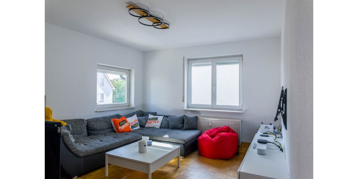 Provisionsfrei* Großzügiges Zweifamilienhaus - zwei Wohneinheiten, Terrasse, Balkon und eigene Stellplätze - Zweifamilienhaus Göppingen Faurndau | Angebot:26961593