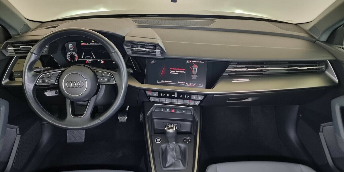 Audi A3 30TFSI limo Navi Leder Digital VIC Kamera LED 66.400 km 21.450 &euro; Garrel 49681