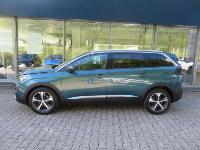 Peugeot 5008 99.500 km 16.890 € Oppenau 77728