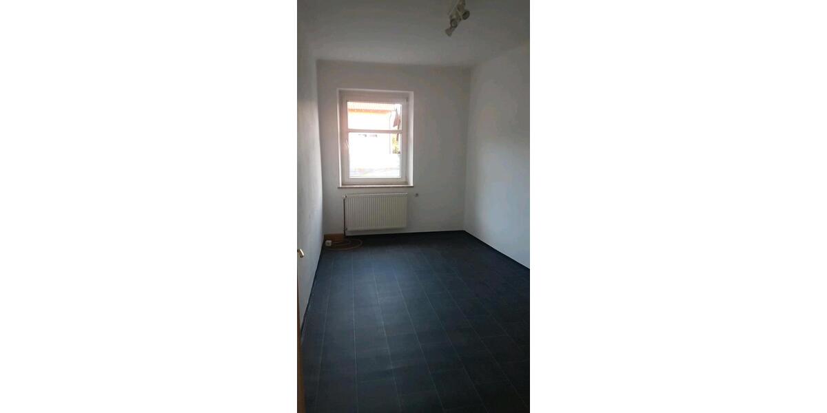 Etagenwohnung Waldsassen - 3 Zimmer, 82 m&sup2;, 459&euro; | Angebot:26664488