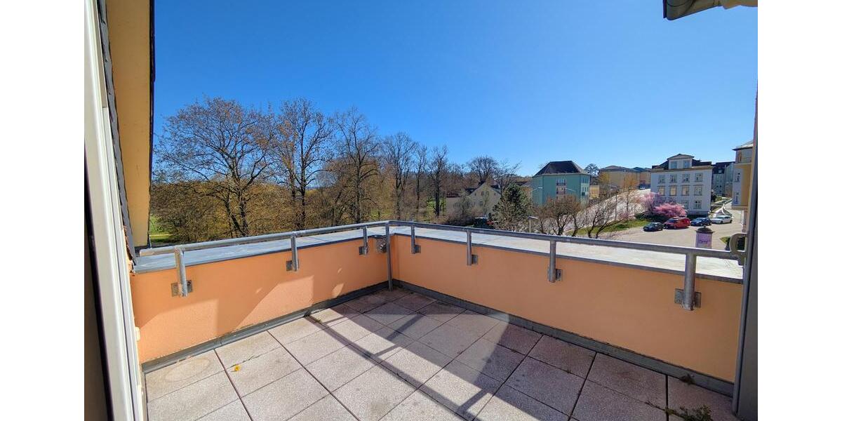 Dachgeschoßwohnung Zwickau - 3 Zimmer, 78 m&sup2;, 595&euro; | Angebot:26404437