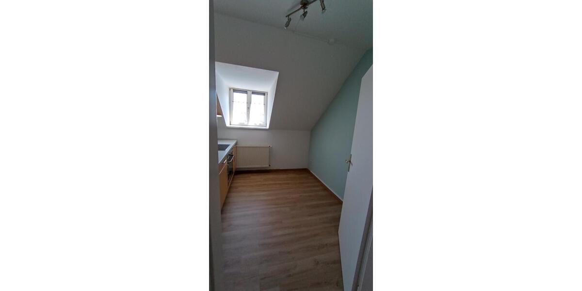 Dachgeschoßwohnung Aschersleben - 2 Zimmer, 73 m&sup2;, 402&euro; | Angebot:26253041