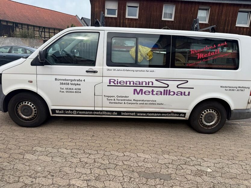 VW T5 Transporter 165.000 km 6.500 € Velpke 38458