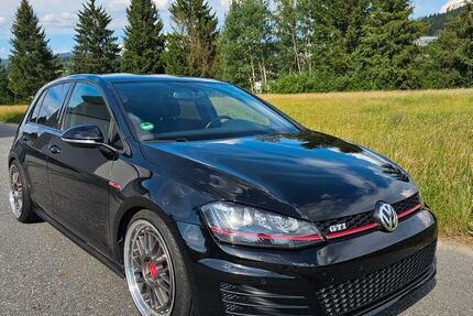 VW Golf 103.000 km 15.900 &euro; Grafling 94539