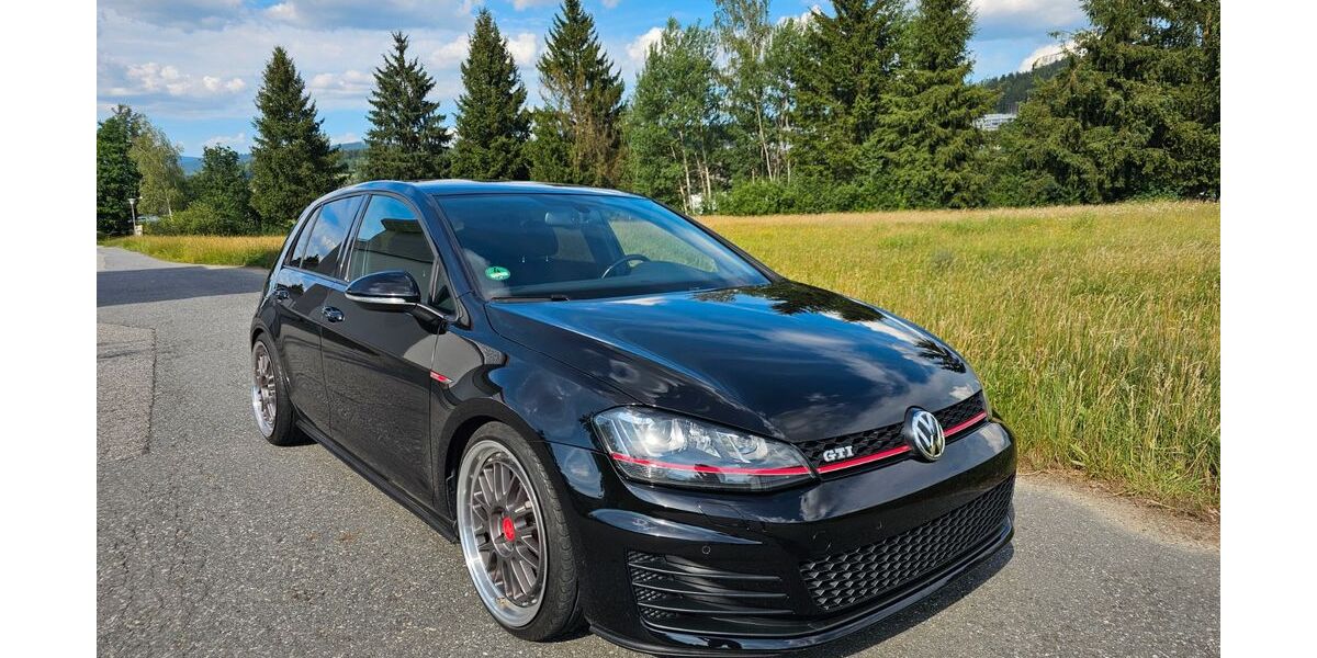 VW Golf 103.000 km 15.900 &euro; Grafling 94539