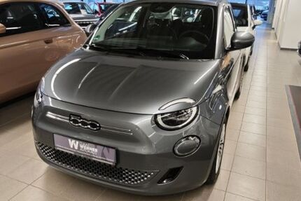 Fiat 500e 23.016 km 18.990 &euro; Hamburg 22525