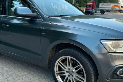 Audi Q5 220.000 km 12.850 &euro; Brühl 50321