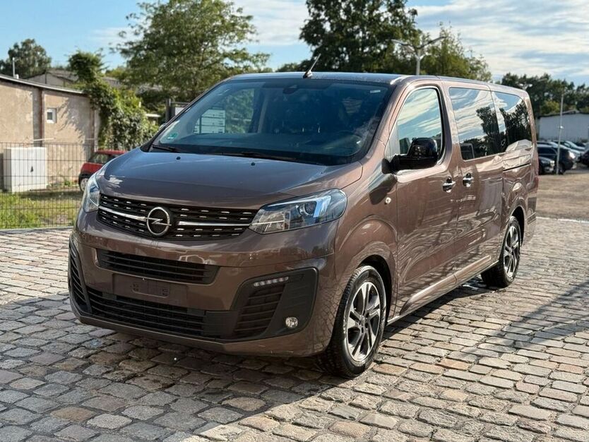 Zafira Life