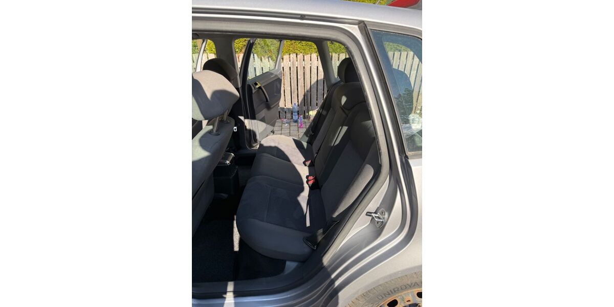 VW Polo 117.600 km 4.000 &euro; München 81247