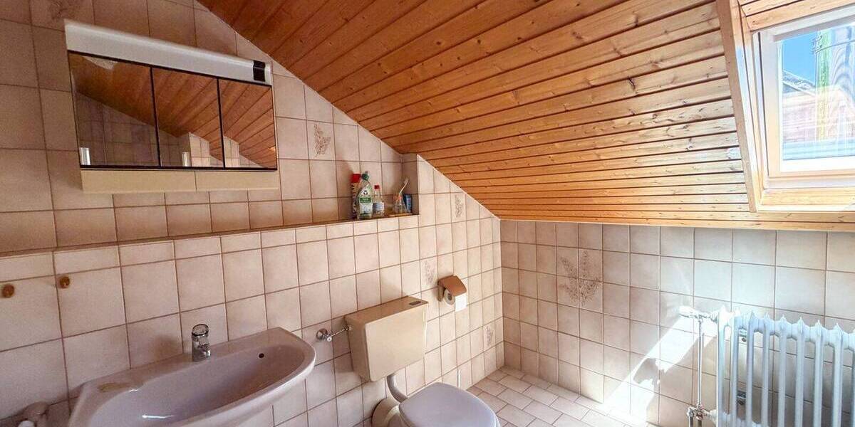 Mehrfamilienhaus, Wohnhaus Künzelsau Oberhof - 7 Zimmer, 231 m&sup2;, 450.000&euro; | Angebot:26858904