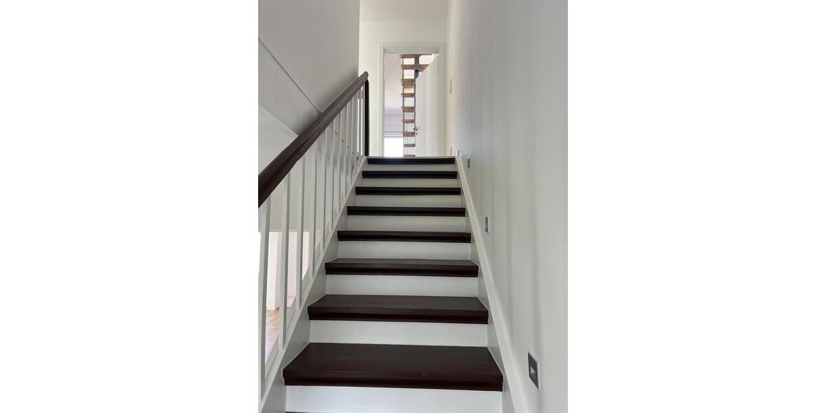 Doppelhaushälfte Wolfsburg - 5 Zimmer, 133 m&sup2;, 2.190&euro; | Angebot:25612679