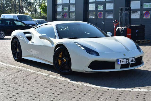Ferrari 488 GTB 16.000 km 278.900 € Jüterbog 14913