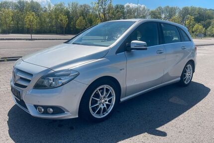 Mercedes B 180