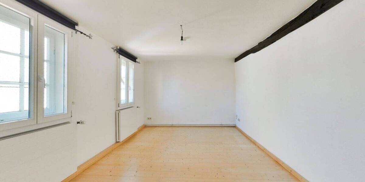 Mehrfamilienhaus, Wohnhaus Haunetal Wehrda - 8 Zimmer, 180 m&sup2;, 1.100&euro; | Angebot:26433531