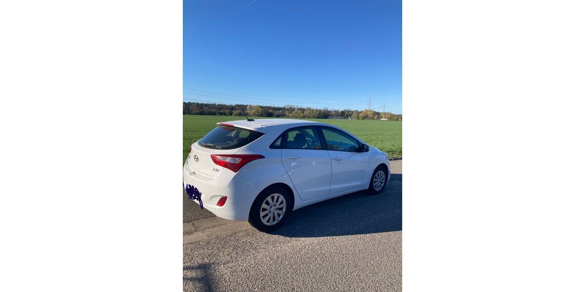 Hyundai i30 126.000 km 7.300 &euro; Babenhausen 64832
