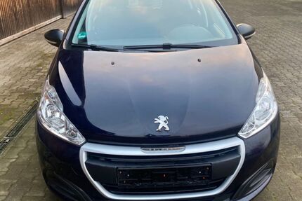 Peugeot 208 144.700 km 3.600 &euro; Ofterdingen 72131