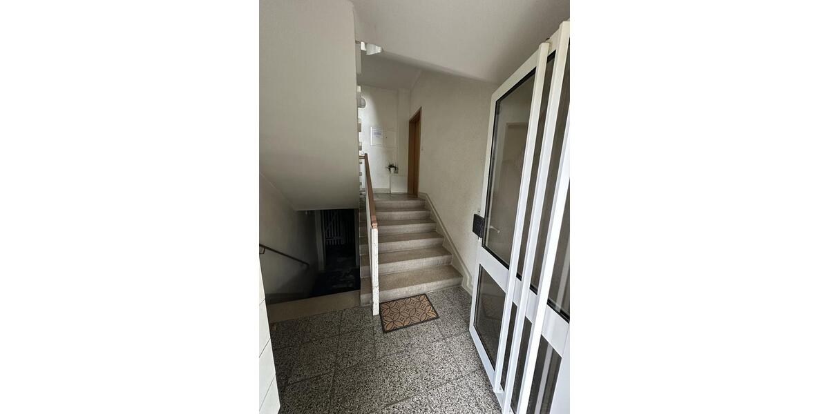 Hochparterre Hohenmölsen - 3 Zimmer, 67 m&sup2;, 55.000&euro; | Angebot:25253817