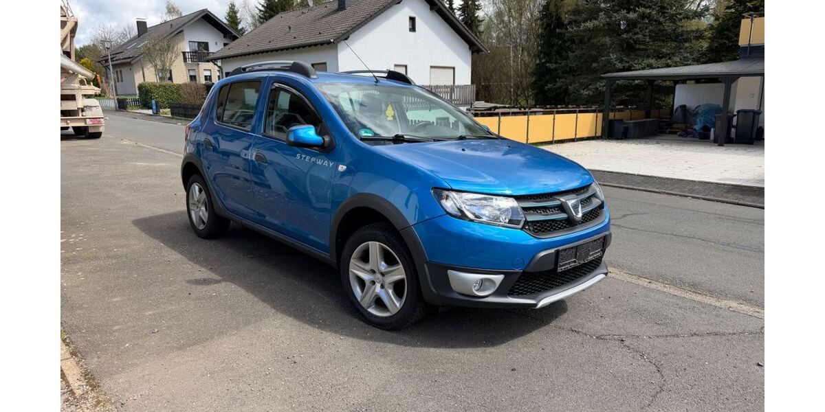 Dacia Sandero 108.300 km 6.150 &euro; Kalenborn-scheuern 54570