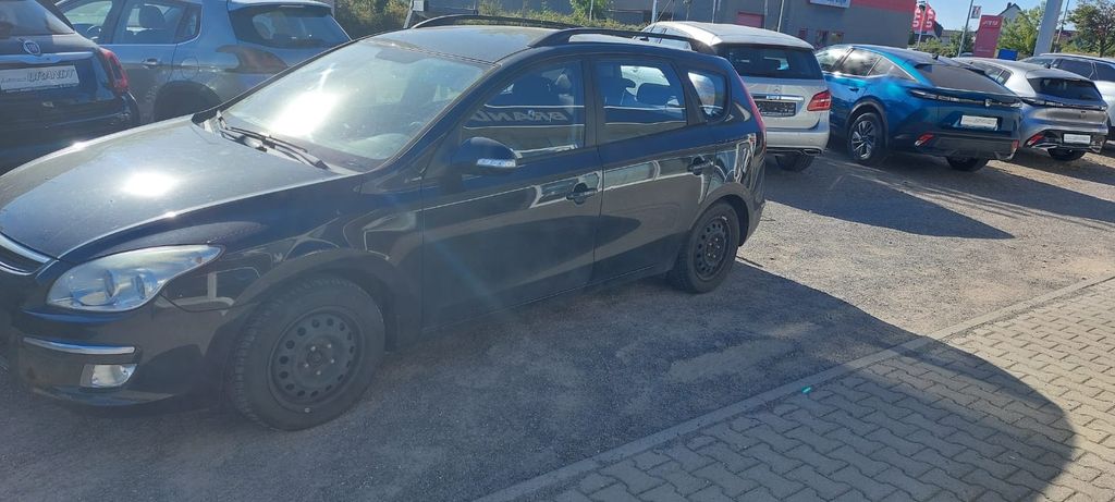 Hyundai i30 290.000 km 1.799 &euro; Hettstedt 06333