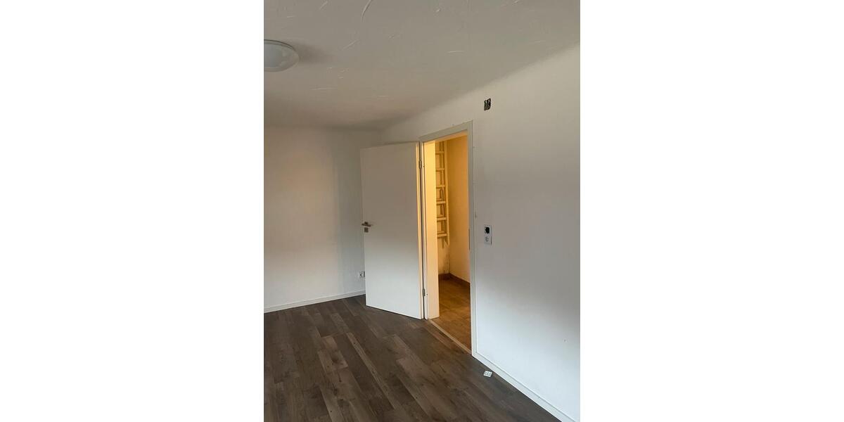 Etagenwohnung Freisen - 1 Zimmer, 55 m&sup2;, 800&euro; | Angebot:25294836