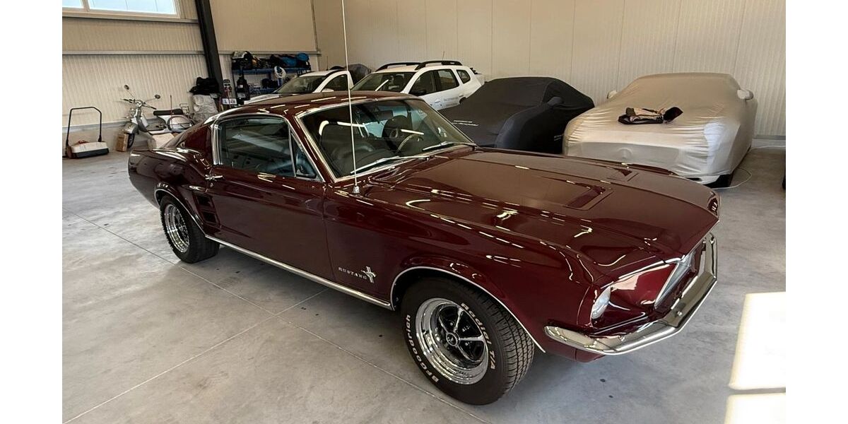 Ford Mustang 35.806 km 98.800 &euro; Ulm 89079