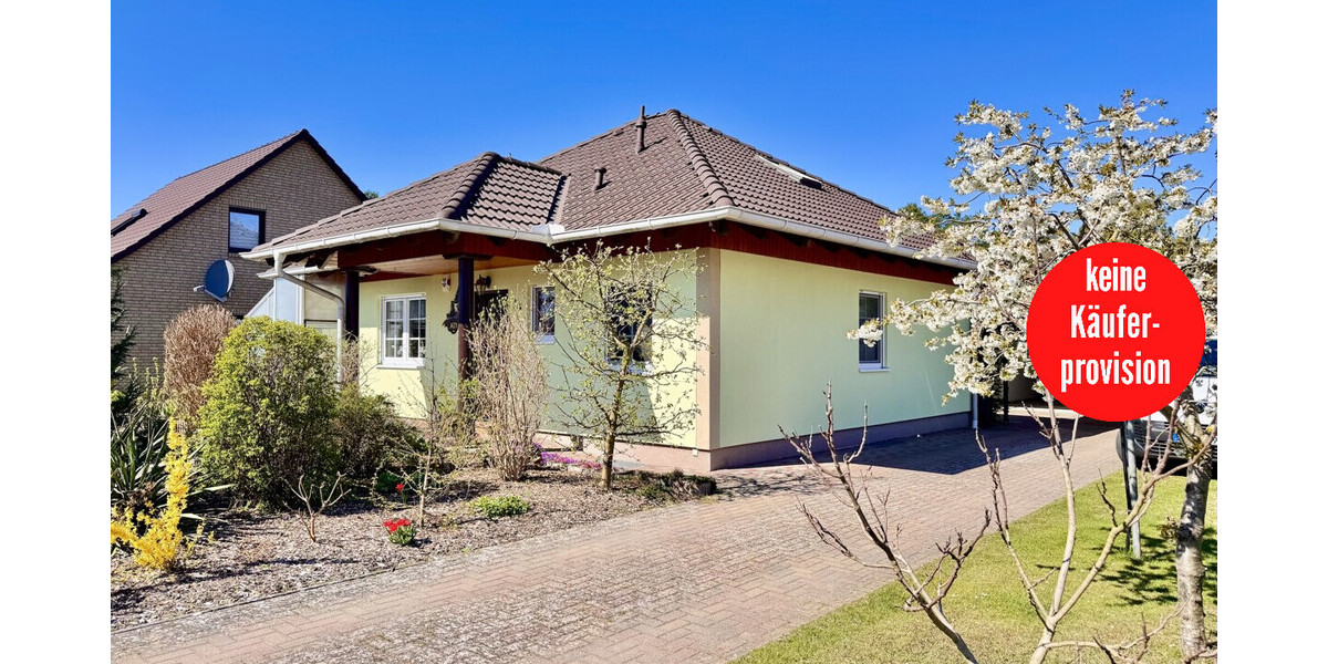 HORN IMMOBILIEN + Einfamilienhaus mit Einbauküche, Doppelgarage und Keller in Krugsdorf bei Pasewalk - Einfamilienhaus Krugsdorf | Angebot:26531984