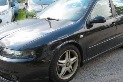 Seat Leon 229.000 km 3.950 &euro; Eisfeld 98673
