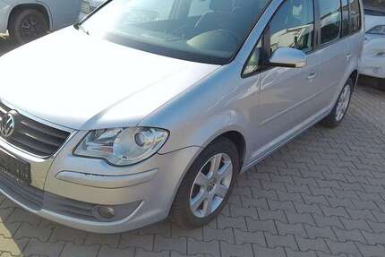 VW Touran 151.560 km 5.499 &euro; Hammelburg 97762