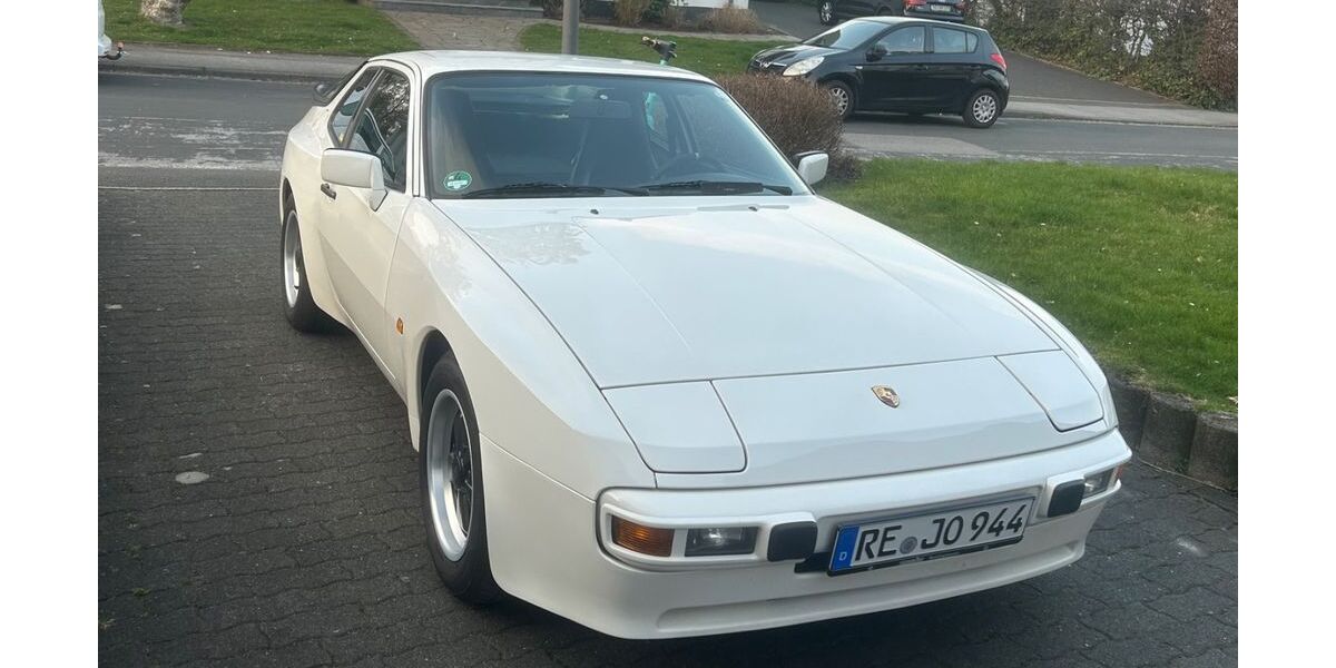 Porsche 944 237.500 km 16.944 &euro; Recklinghausen 45657