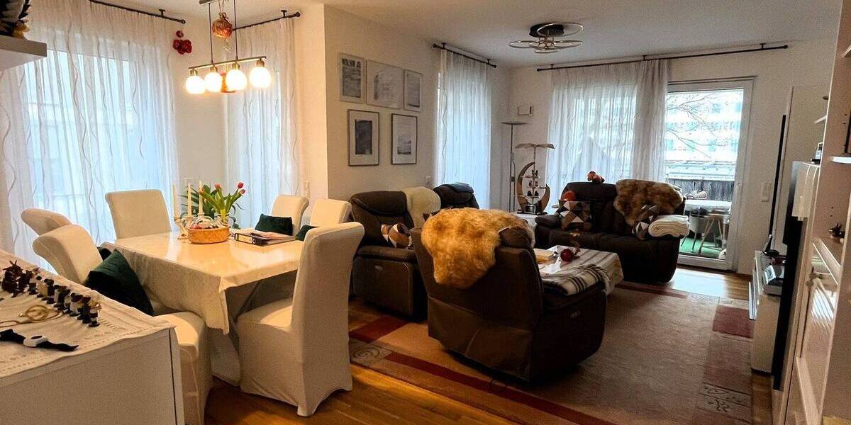 Etagenwohnung Dresden Äußere Neustadt - 3 Zimmer, 96 m&sup2;, 1.400&euro; | Angebot:26307473