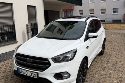 Ford Kuga 157.942 km 17.900 &euro; Düren 52351