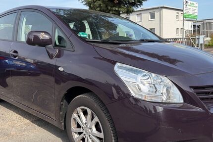 Toyota Verso 67.802 km 5.990 &euro; Dietzenbach 63128