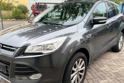 Ford Kuga 214.000 km 7.200 &euro; Merzig 66663