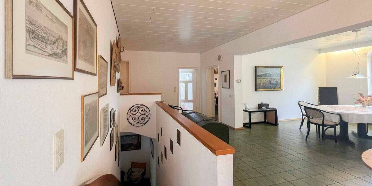 Einfamilienhaus Burghausen - 9 Zimmer, 780.000&euro; | Angebot:26188987