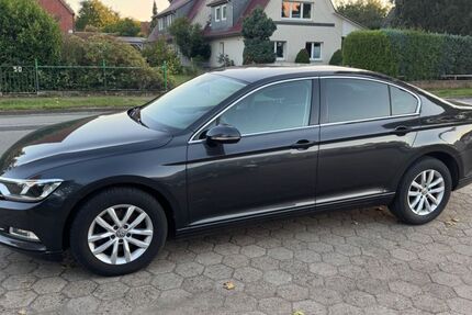 VW Passat 150.000 km 16.490 € Stelle 21435