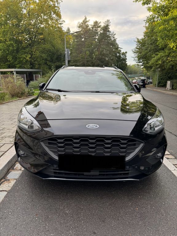 Ford Focus 75.000 km 13.990 € Nürnberg 90473
