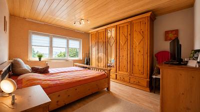 FAMILIENGLÜCK MIT ZUSÄTZLICHEM BAUGRUNDSTÜCK - Zweifamilienhaus Ehringshausen | Angebot:26866069