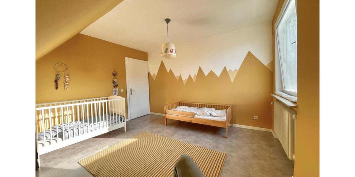 Großzügiges Einfamilienhaus mit Traumgarten und Anliegerwohnung 7 zimmer