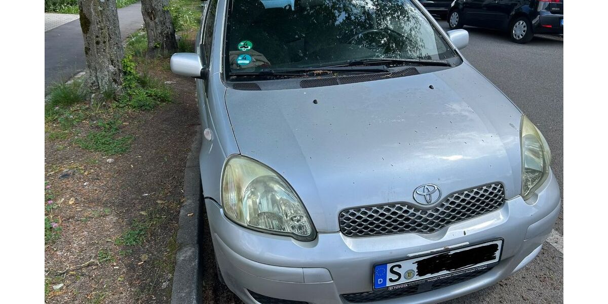 Toyota Yaris 232.500 km 1.900 &euro; Stuttgart 70599