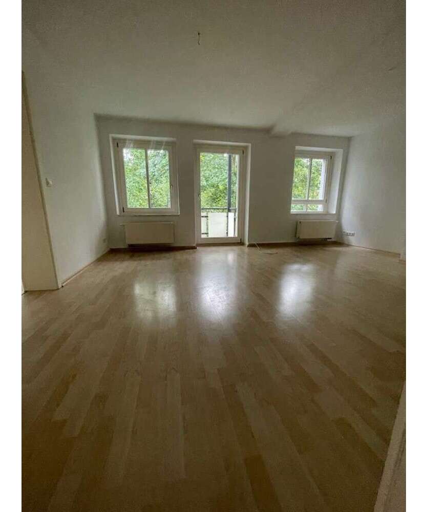 Wohnung zum Mieten in Chemnitz 430 € 73.32 m²
