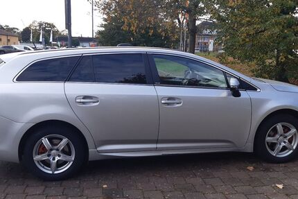 Toyota Avensis 45.573 km 16.450 &euro; Schönefeld 12529