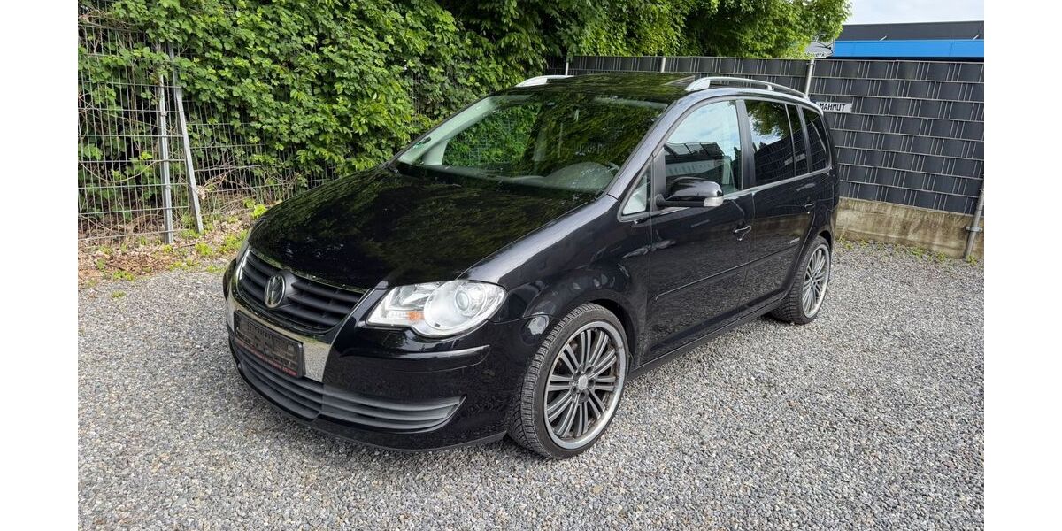 VW Touran 189.000 km 2.690 &euro; Schwelm 58332