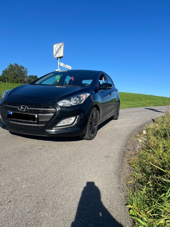 i30