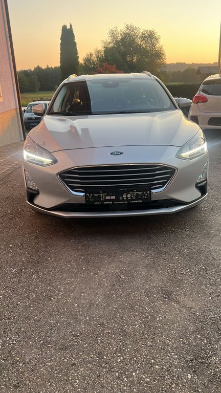 Ford Focus 56.580 km 16.800 € Fridolfing 83413