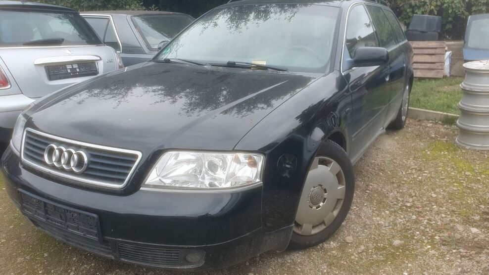 Audi A6 330.000 km 800 € Salzgitter 38259