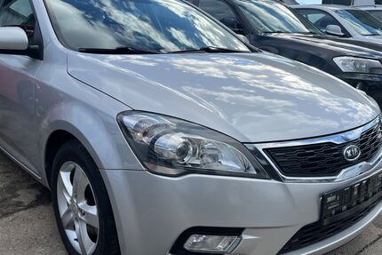 Kia ceed / Ceed 212.000 km 4.450 &euro; München 81825