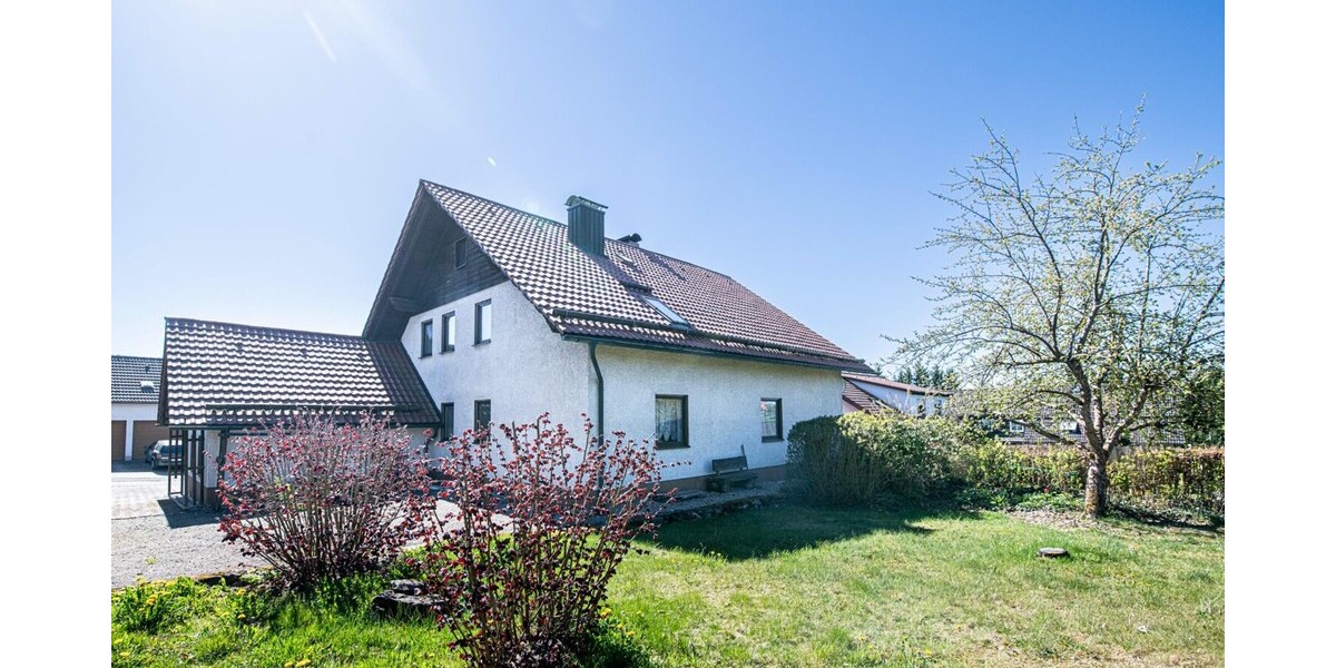 Großzügiges Haus mit 2 Wohneinheiten möglich – ideal für Familie oder Vermietung - Einfamilienhaus Schönsee | Angebot:26443086