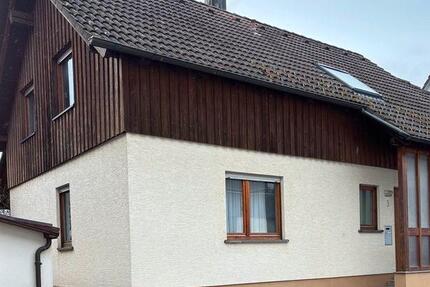 Haus Neuenbürg - 4 Zimmer, 123 m&sup2;, 1.450&euro; | Angebot:25628573