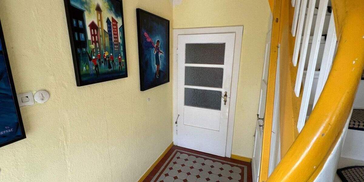 Mehrfamilienhaus, Wohnhaus Bad Karlshafen - 8 Zimmer, 164 m&sup2;, 109.000&euro; | Angebot:25665625